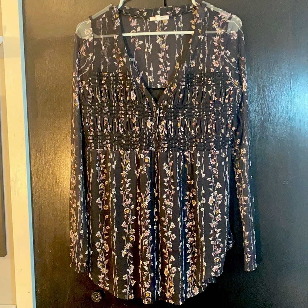 L Maurices Babydoll Style Floral Top